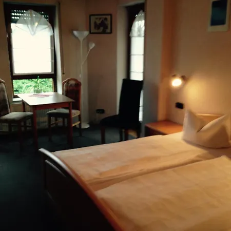 Отель Gaestehaus Hannelore 2*