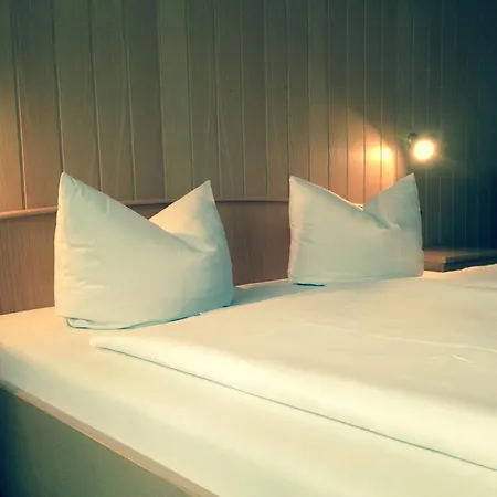 Отель Gaestehaus Hannelore 2*